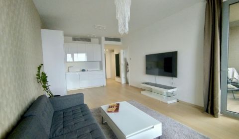 Mieten 2-Zimmer-Wohnung, 2-Zimmer-Wohnung, Továrenská, Bratislava - St