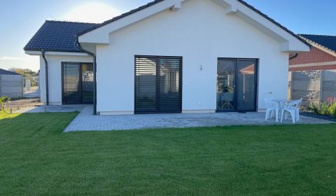 Kaufen Einfamilienhaus, Einfamilienhaus, Bottova, Senec, Slowakei