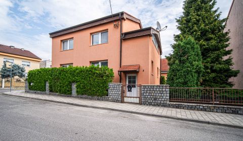Kaufen Einfamilienhaus, Einfamilienhaus, 1.mája, Pezinok, Slowakei