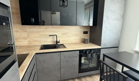 Mieten 1-Zimmer-Wohnung, 1-Zimmer-Wohnung, Orenburská, Banská Bystrica