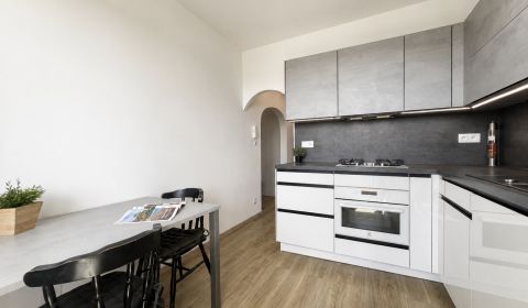 Mieten 3-Zimmer-Wohnung, 3-Zimmer-Wohnung, Šintavská, Bratislava - Pet