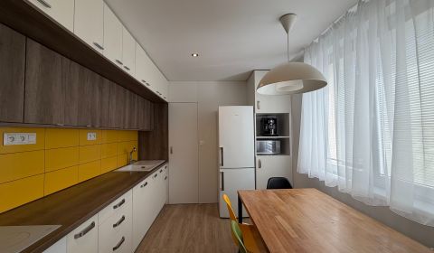Kaufen 3-Zimmer-Wohnung, 3-Zimmer-Wohnung, A. Trajana, Piešťany, Slowa