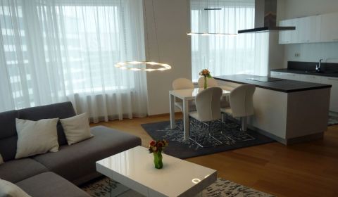 Mieten 3-Zimmer-Wohnung, 3-Zimmer-Wohnung, Landererova, Bratislava - S