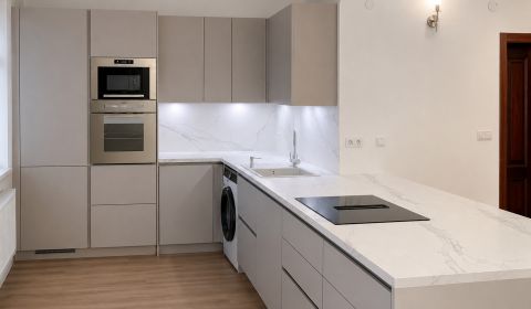 Mieten 3-Zimmer-Wohnung, 3-Zimmer-Wohnung, Šustekova, Bratislava - Pet