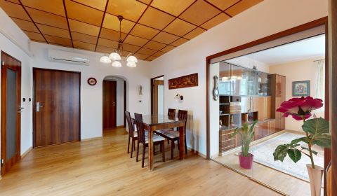 Mieten 3-Zimmer-Wohnung, 3-Zimmer-Wohnung, Kremnická, Bratislava - Pet