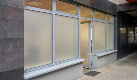 Mieten Geschäftsräumlichkeiten, Geschäftsräumlichkeiten, Lichnerova, S
