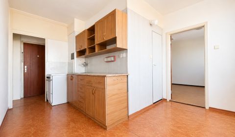 Kaufen 2-Zimmer-Wohnung, 2-Zimmer-Wohnung, Saratovská, Trenčín, Slowak