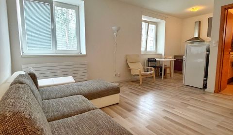 Kaufen Garconniere, Garconniere, Andrusovova, Bratislava - Petržalka, 