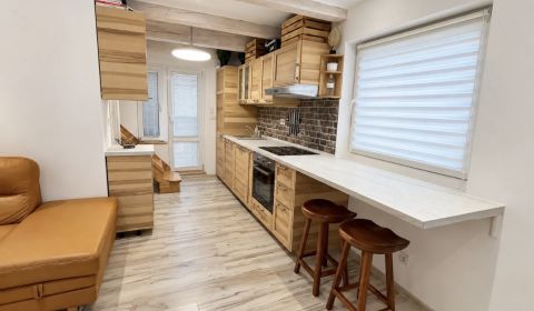 Kaufen 3-Zimmer-Wohnung, 3-Zimmer-Wohnung, Hrachová, Bratislava - Ruži