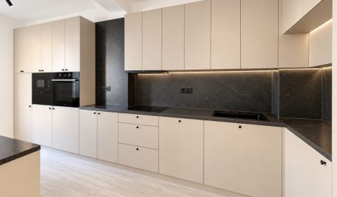 Kaufen 3-Zimmer-Wohnung, 3-Zimmer-Wohnung, Gorkého, Bratislava - Staré