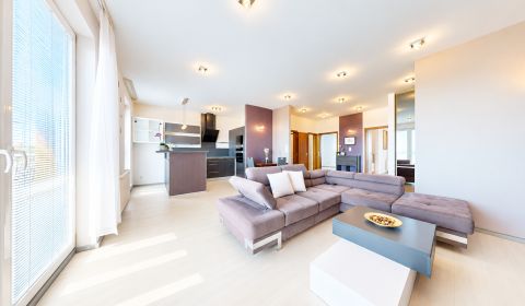 Kaufen 3-Zimmer-Wohnung, 3-Zimmer-Wohnung, Pezinská 43, Senec, Slowake