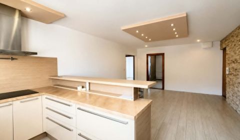 Kaufen 3-Zimmer-Wohnung, 3-Zimmer-Wohnung, Horská, Partizánske, Slowak