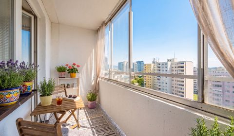 Kaufen 3-Zimmer-Wohnung, 3-Zimmer-Wohnung, Jégeho, Bratislava - Ružino