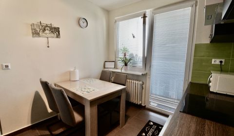 Kaufen 3-Zimmer-Wohnung, 3-Zimmer-Wohnung, Vígľašská, Bratislava - Pet