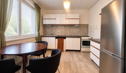 Mieten 3-Zimmer-Wohnung, 3-Zimmer-Wohnung, Rudohorská, Banská Bystrica