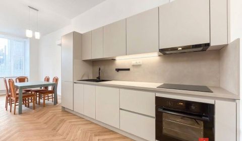 Mieten 2-Zimmer-Wohnung, Bratislava - Staré Mesto, Slowakei