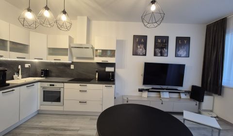 Mieten 3-Zimmer-Wohnung, 3-Zimmer-Wohnung, Medňanského, Martin, Slowak