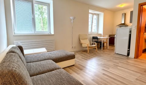 Kaufen Garconniere, Garconniere, Andrusovova, Bratislava - Petržalka, 