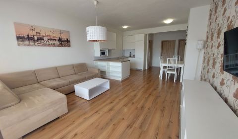 Mieten 3-Zimmer-Wohnung, 3-Zimmer-Wohnung, Nad Plážou, Banská Bystrica