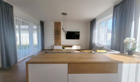 Mieten Einfamilienhaus, Einfamilienhaus, Lúčna ulica, Trnava, Slowakei