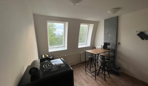 Kaufen 2-Zimmer-Wohnung, 2-Zimmer-Wohnung, Bajkalská, Bratislava - Ruž