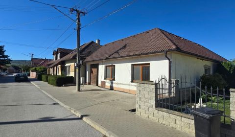Kaufen Einfamilienhaus, Einfamilienhaus, Osloboditeľov, Nové Mesto nad