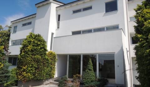 Mieten 4-Zimmer-Wohnung, 4-Zimmer-Wohnung, Belianska, Bratislava - Nov