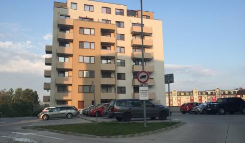 Mieten 2-Zimmer-Wohnung, 2-Zimmer-Wohnung, Kadnárova, Bratislava - Rač