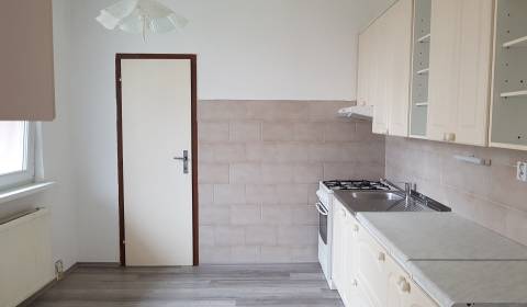 3 Zimmer Wohnung, Eótvosa, zu verkaufen, Komárno, Slowakei