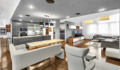 Mieten 5+ Zimmer-Wohnung, 5+ Zimmer-Wohnung, Námestie Martina Benku, B