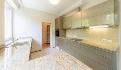 Mieten 2-Zimmer-Wohnung, 2-Zimmer-Wohnung, Mudroňova, Bratislava - Sta