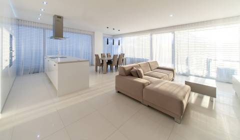 Mieten 3-Zimmer-Wohnung, 3-Zimmer-Wohnung, Tajovského, Bratislava - St