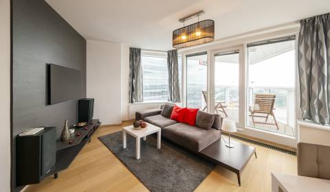 4-Zimmer-Wohnung, Landererova, zu vermieten, Bratislava - Staré Mesto,