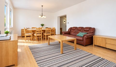 Mieten 4-Zimmer-Wohnung, Tajovského, Bratislava - Staré Mesto, Slowake