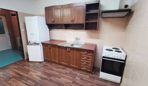 Mieten 2-Zimmer-Wohnung, 2-Zimmer-Wohnung, Nové Zámky, Slowakei