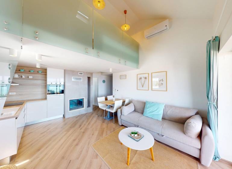 4i Apartmán s galériou, veľkou terasou a vlastným parkovaním - Mandre, ostrov Pag Chorvátsko