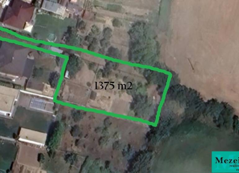 Luftaufnahme eines Baugrundstücks in Zavar, geeignet zum Wohnen, Fläche 1375 m².