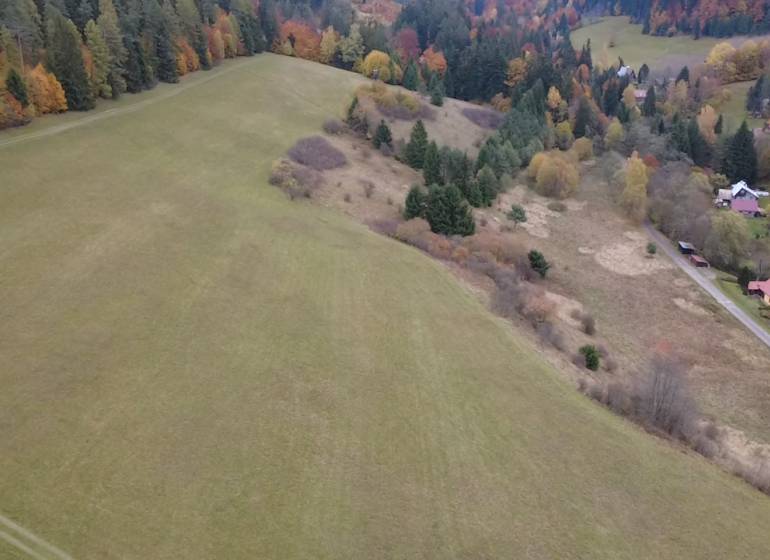 Entwicklungsgrundstück für individuelle Erholung in Erholungsgrundstücken, Lazy pod Makytou, Čertov.