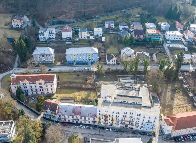 Aufnahme von Gebäuden und Grundstücken - Gewerbeimmobilien in der Hurbanova-Straße in Trenčianske Teplice.