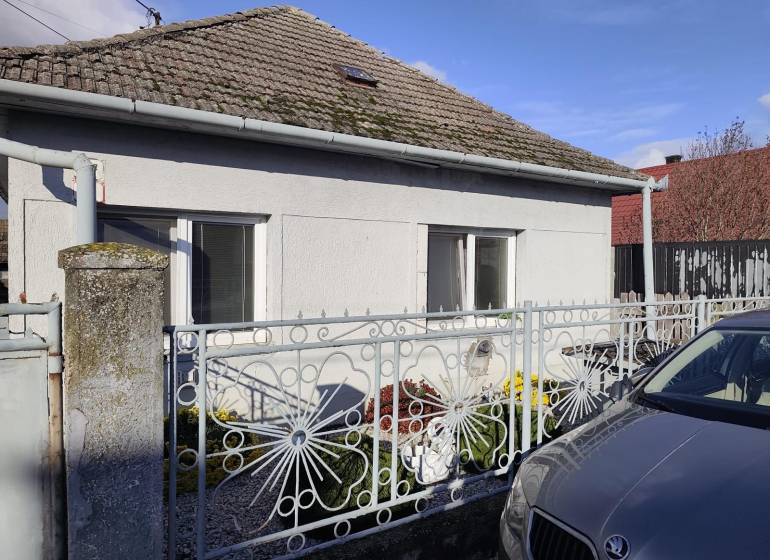 WhatsApp Image 2026-02-09 at 11.06.13 (1).jpeg