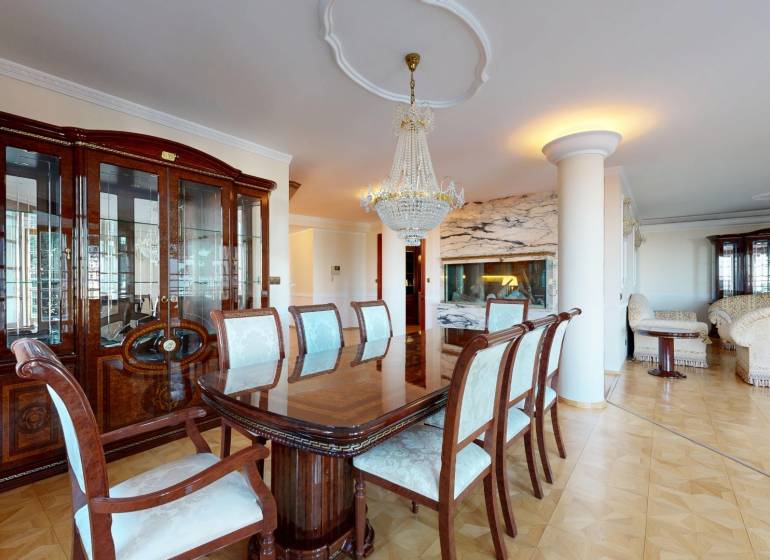 Bratislava - Staré Mesto 5+ Zimmer-Wohnung Kaufen reality Bratislava - Staré Mesto