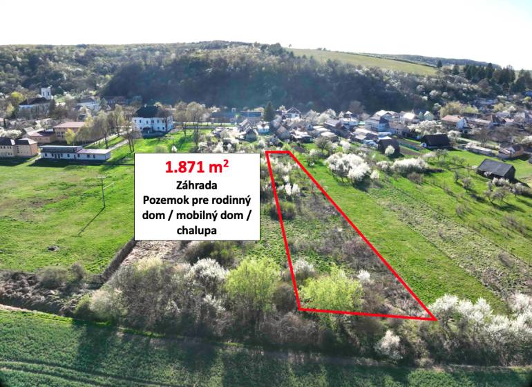 Gärten in Gemer mit einem 1.871 m² großen Grundstück, geeignet für ein Einfamilienhaus oder ein Mobilheim.