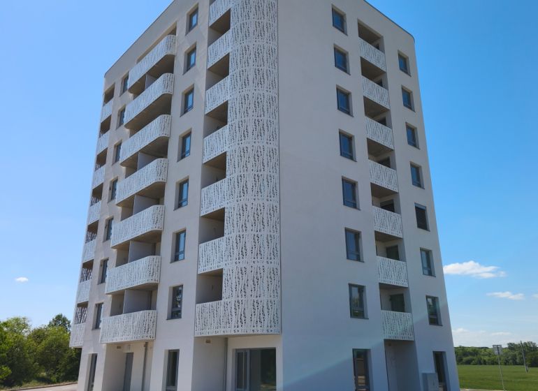 Neubau in der 1. mája Straße in Zlaté Moravce mit 2-Zimmer-Wohnungen.