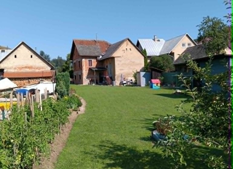 Gärten und Häuser in Ovčiarsko, ideale Grundstücke - Wohnen auf dem Land.