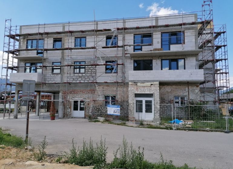 Gebäude in der Renovierung in der Tomčany-Straße in Martin für 3-Zimmer-Wohnungen.