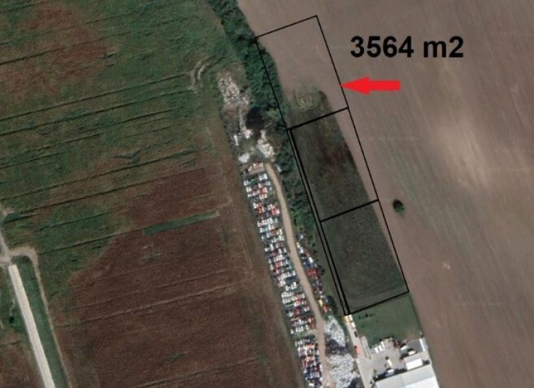 Luftaufnahme von Gewerbegrundstücken in Bernolákovo, Priemyselná, mit einer Gesamtfläche von 3564 m².