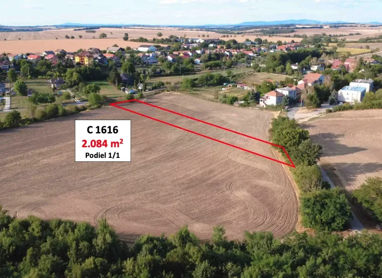 Landwirtschafts- und Forstflächen in der Gemeinde Podhájska mit einer Fläche von 2.084 m².