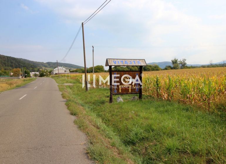 Weg in Ptičie entlang des Maisfeldes in der Straße Ptičie, Grundstücke - Wohnen.