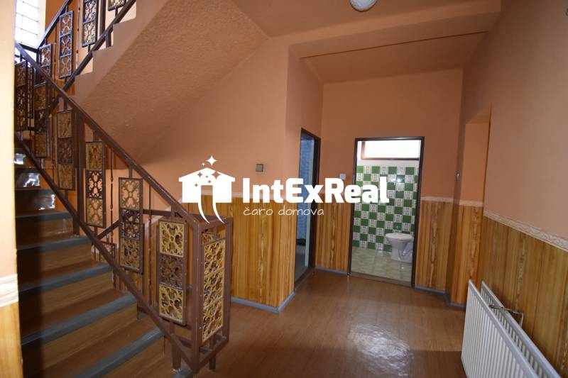Poschodový rodinný dom s pivnicou na predaj, Čierna Voda, viac na: https://reality.intexreal.sk/