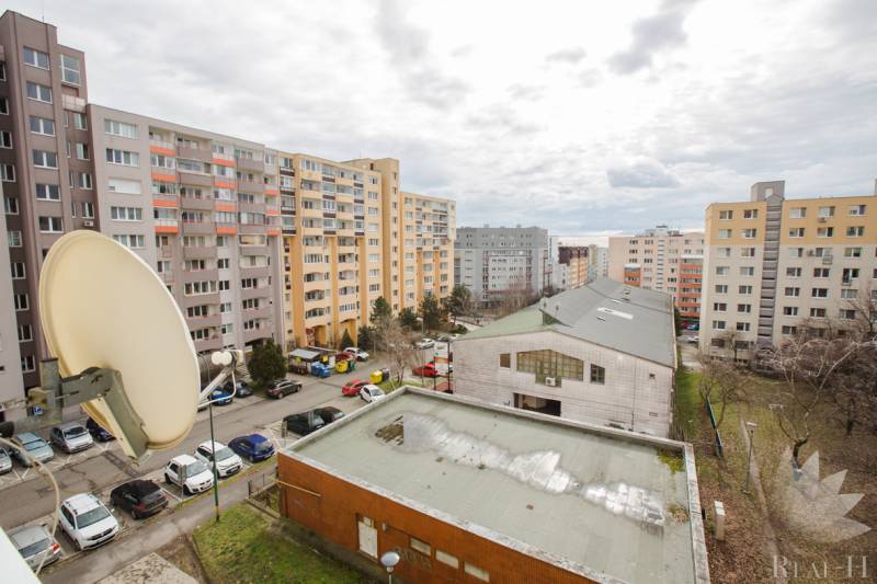 predaj 3 izbový byt vyhľadávaná lokalita Pribišova ulica , Bratislava IV Karlova Ves